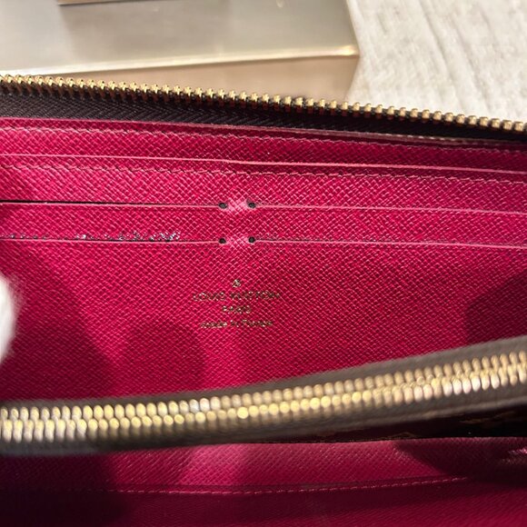 Louis Vuitton Porte Feuille Clémence Monogram Wallet with Fuscia Interior - Picture 6 of 13